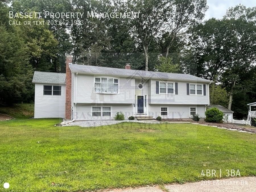 209 Eastgate Drive - Photo 2 of 24