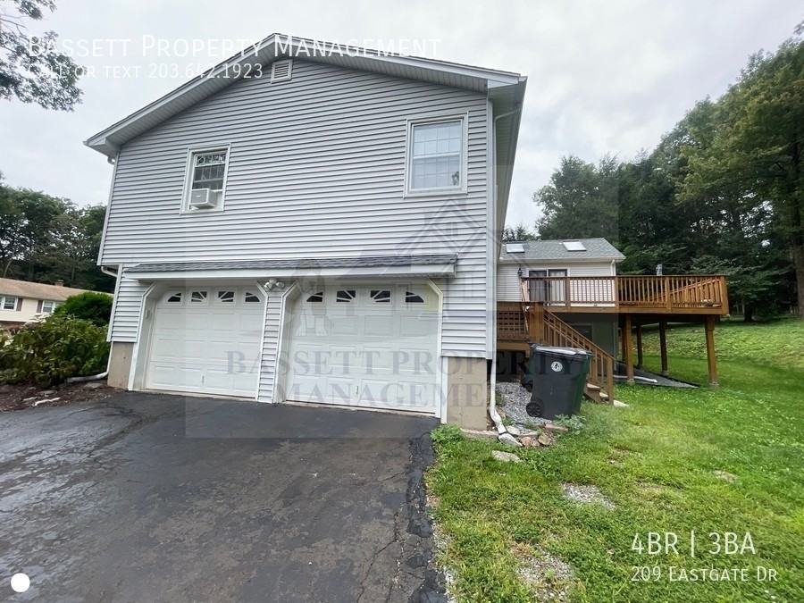 209 Eastgate Drive - Photo 3 of 24
