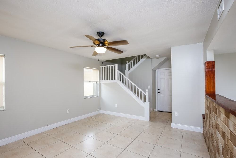 4771 Sw 154th Ave - Photo 4 of 17