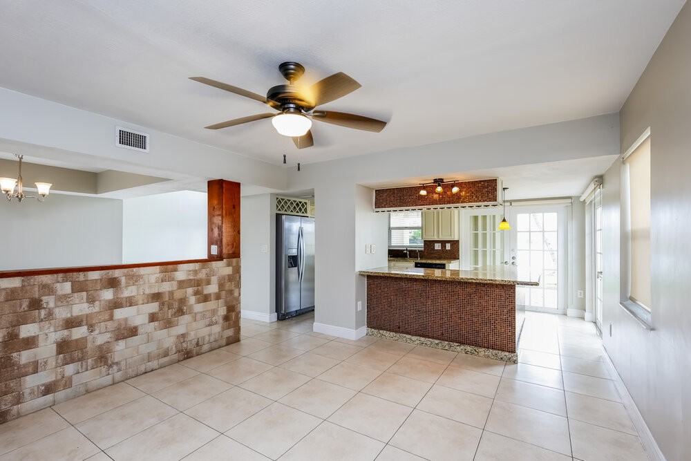 4771 Sw 154th Ave - Photo 5 of 17