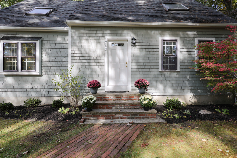 740 King St - Photo 3 of 28