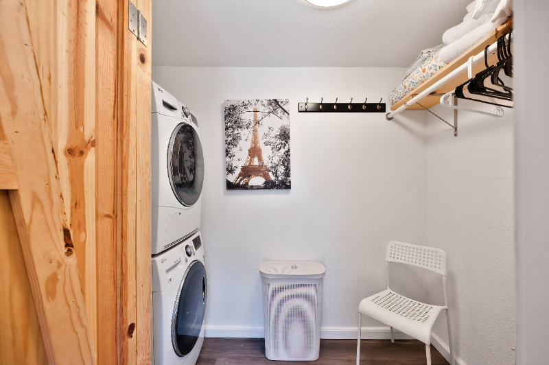210A Marshall Ave - Photo 3 of 18