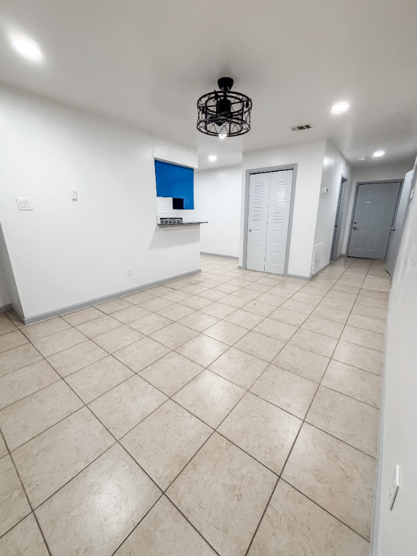 6827 Chasewood Drive - Photo 3 of 18