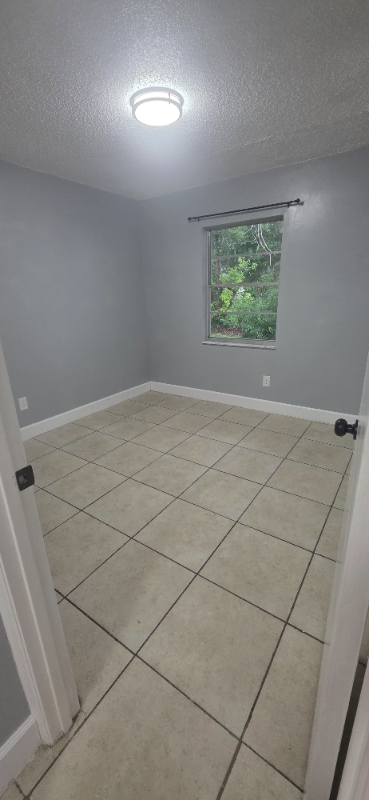 2417 Cedar Ave #B - Photo 7 of 12