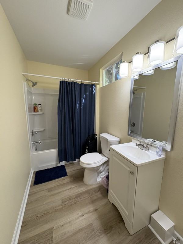 405 Bender St - Photo 5 of 8