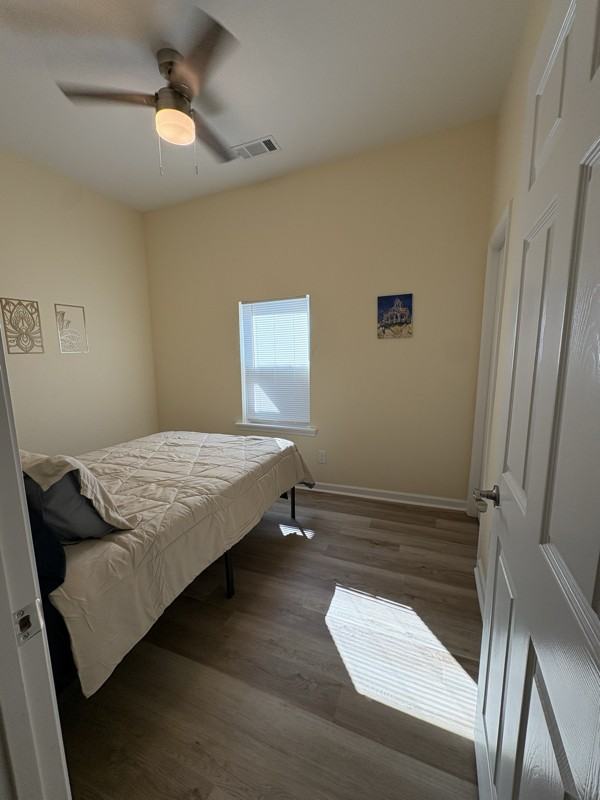 405 Bender St - Photo 7 of 8