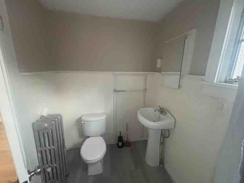 522 North Main Street #2ndFL - Photo 4 of 16