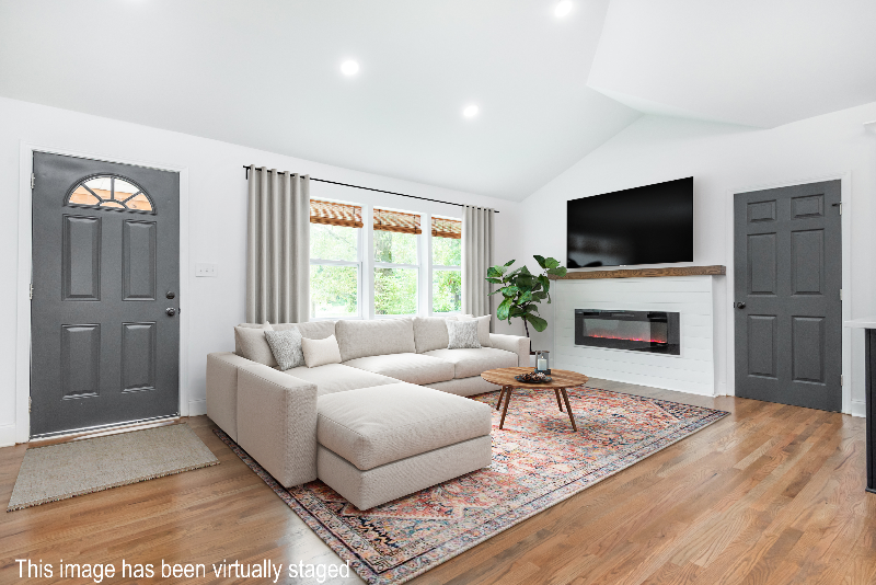 1540 Eastland Rd Se - Photo 4 of 18