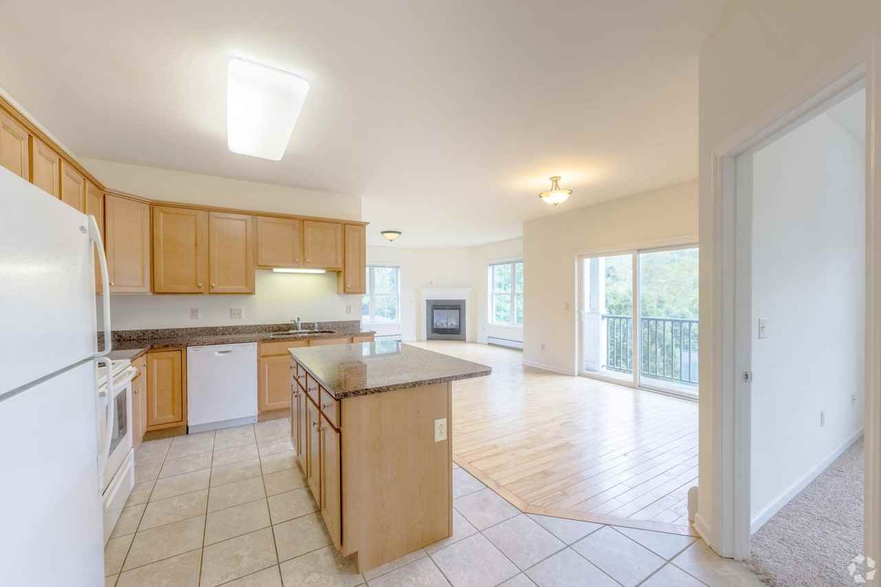 Farmstand - Photo 2 of 15