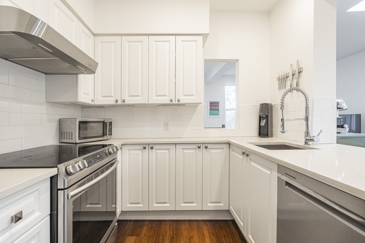 1039 Rue Saint-Philippe - Photo 5 of 23