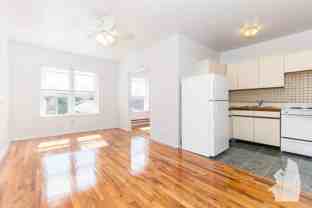 4501 N Malden St #3B - Photo 1 of 1