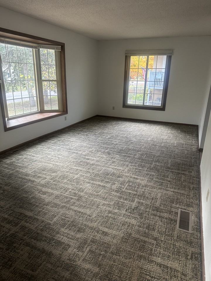 137 35th Ave N #NA - Photo 3 of 13