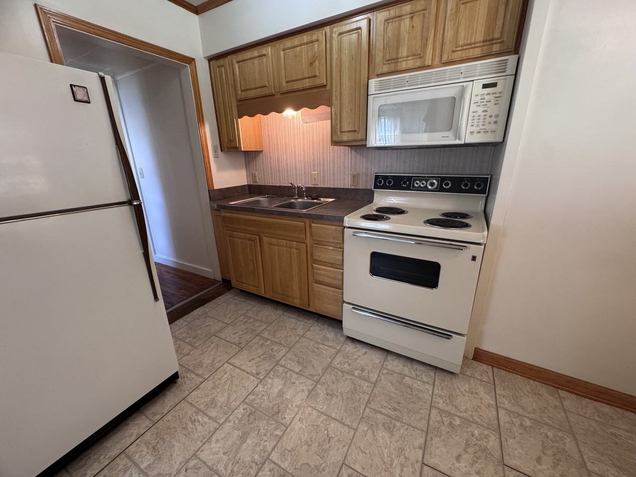 116 S Walnut St #116 - Photo 3 of 8