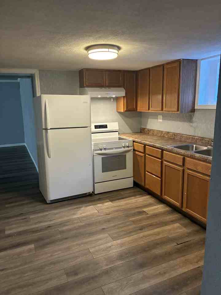 501 W Columbia Ter #3 - Photo 3 of 15