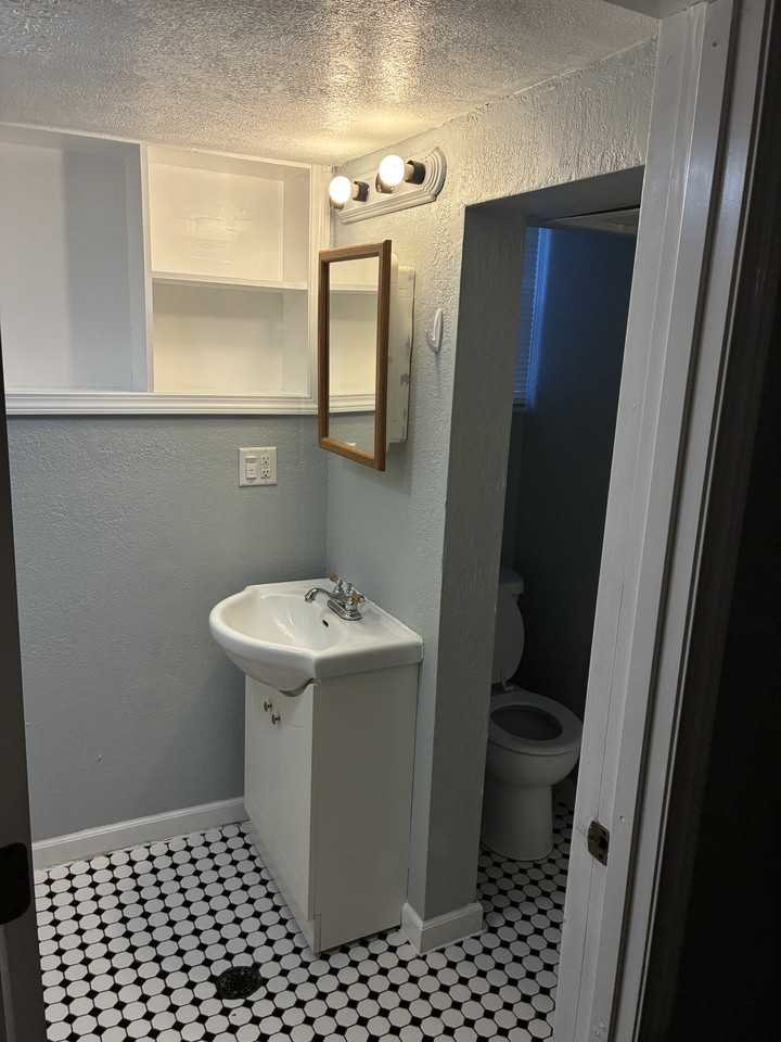 501 W Columbia Ter #3 - Photo 7 of 15