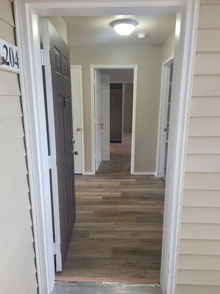 5609 Finch Dr - Photo 3 of 13