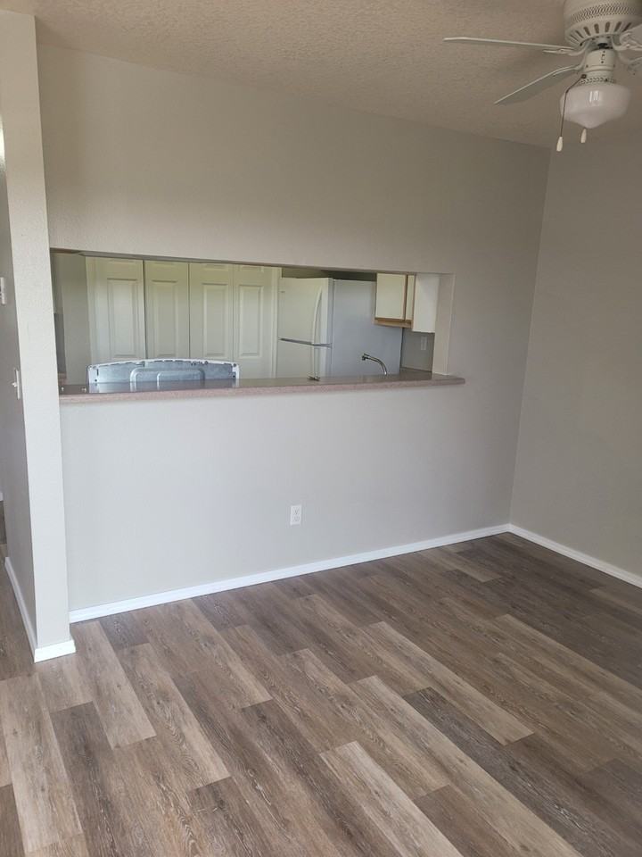 5609 Finch Dr - Photo 4 of 13