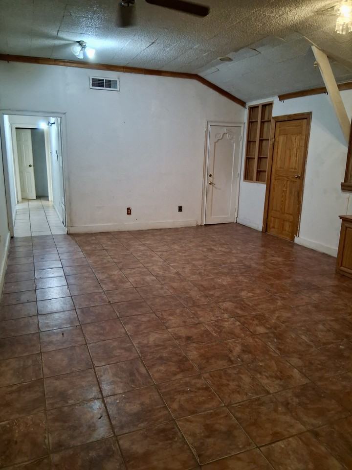 544 El Paseo Real Drive #NA - Photo 7 of 17