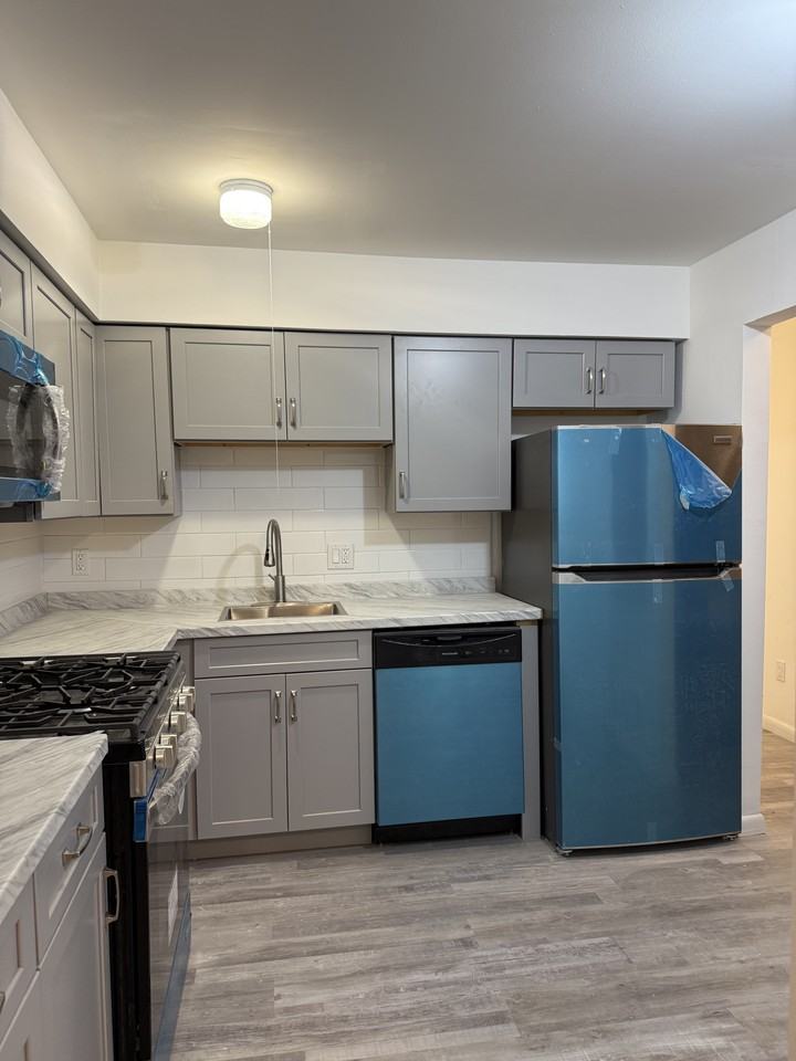 1 Oyster Bay Road #1B - Photo 6 of 7