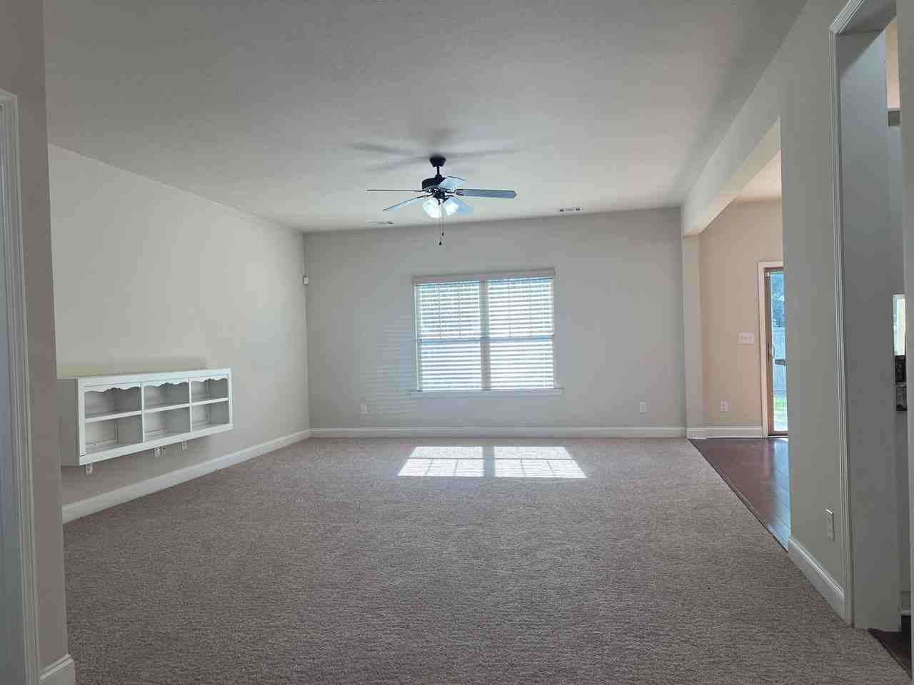 113 Cedar Ridge Dr - Photo 7 of 37