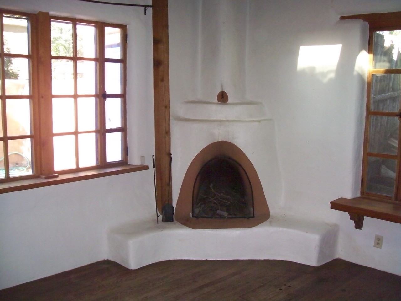 365 Garcia St - Photo 2 of 16