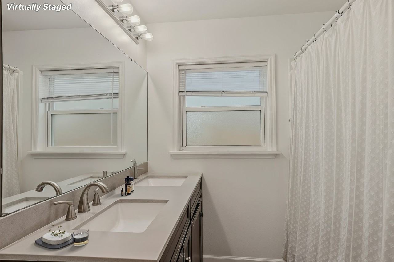 208 Juniper Dr - Photo 7 of 17