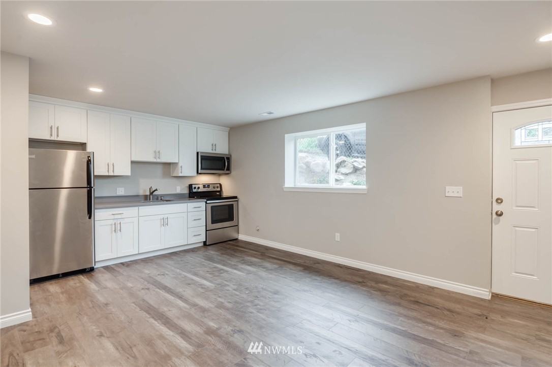 311 Taylor Ave Nw #NA - Photo 3 of 6