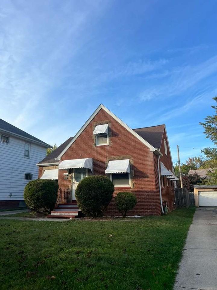 11215 Langton Ave - Photo 2 of 33