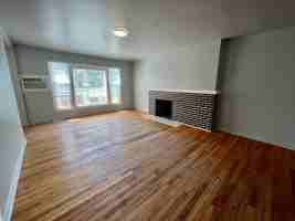 featured image of 4813 Taylor St