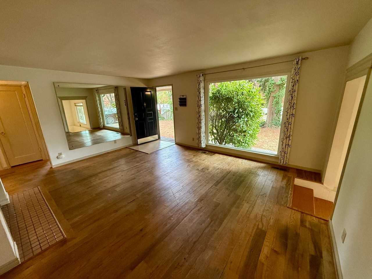 16541 10th Avenue Northeast - Photo 3 of 23