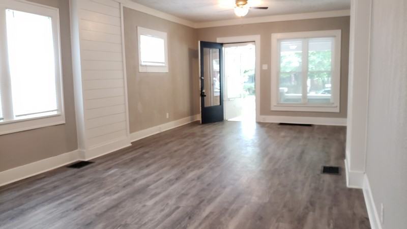 1021 Hervey St - Photo 5 of 38