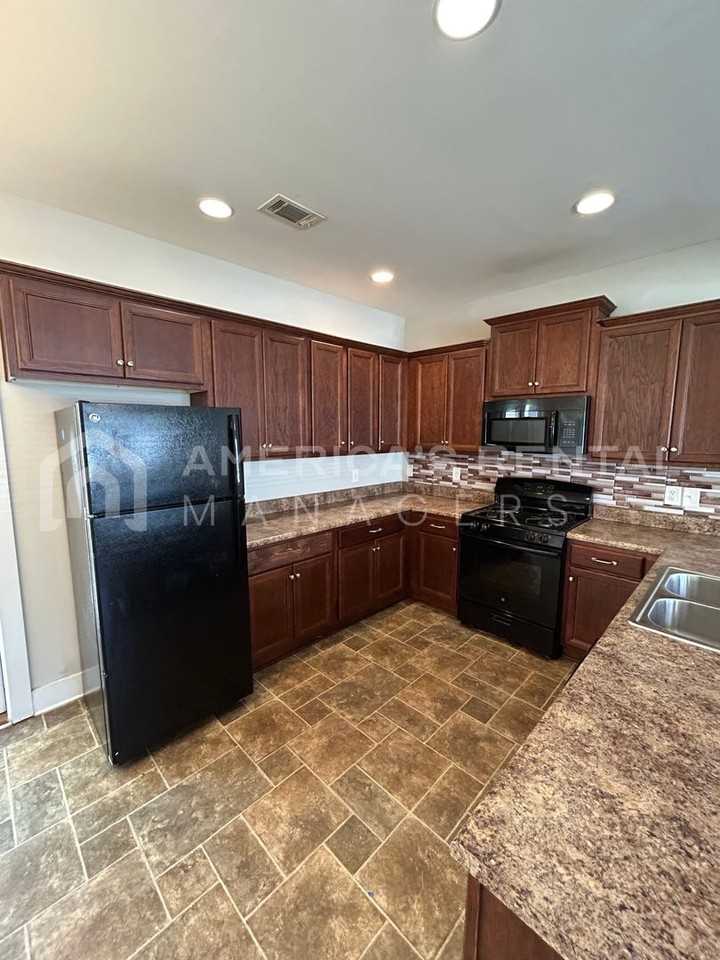 543 Polo Way - Photo 5 of 28