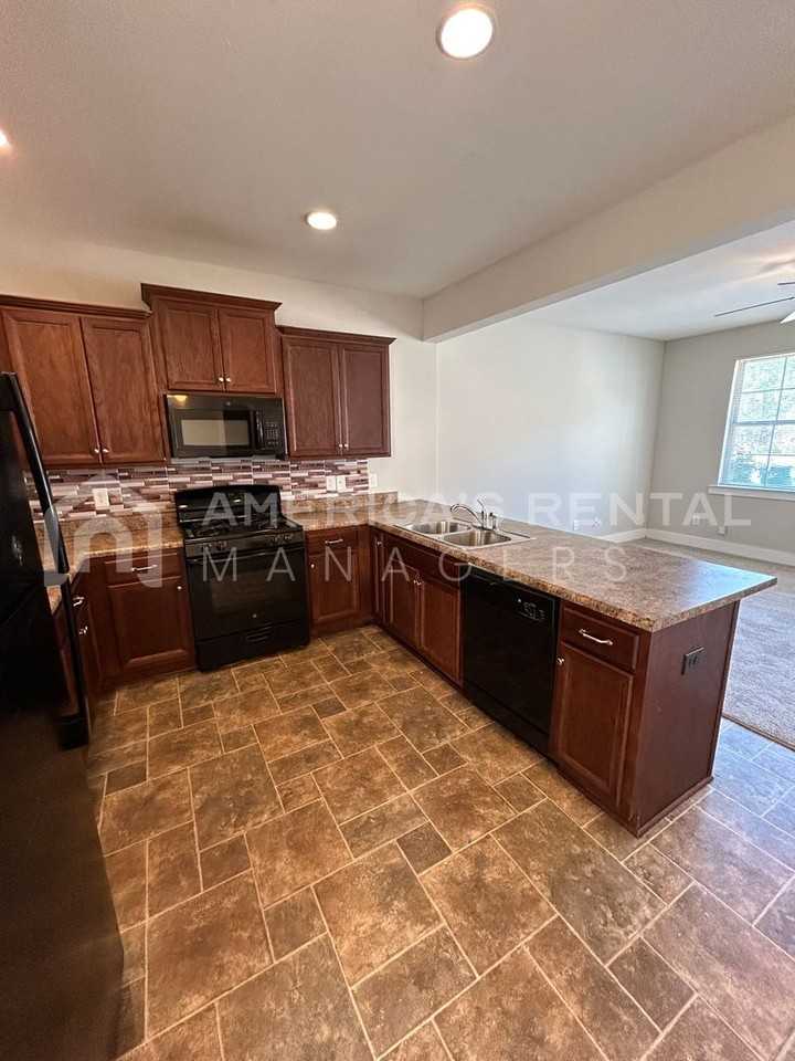 543 Polo Way - Photo 6 of 28