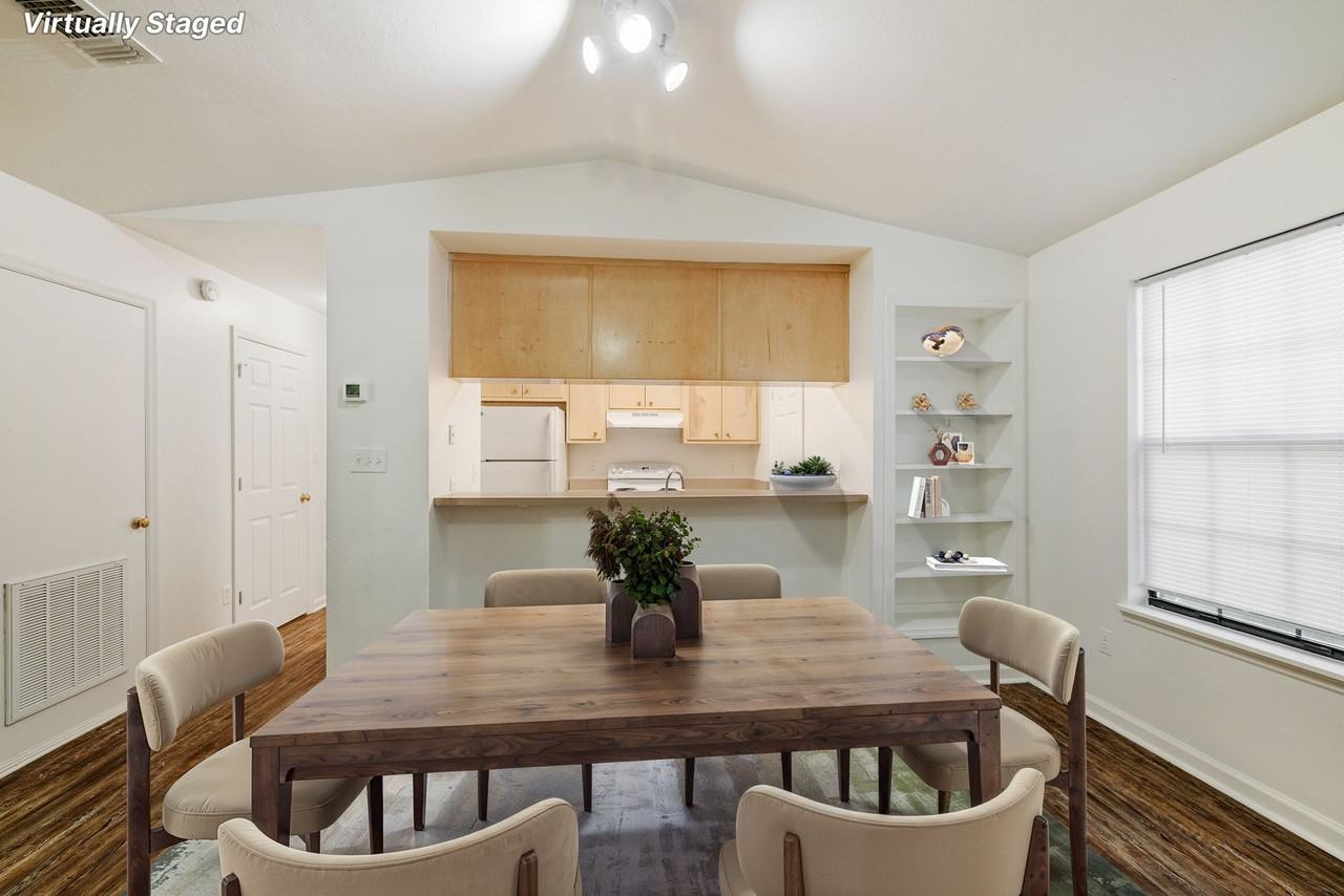 1901 Honeysuckle Dr - Photo 5 of 25