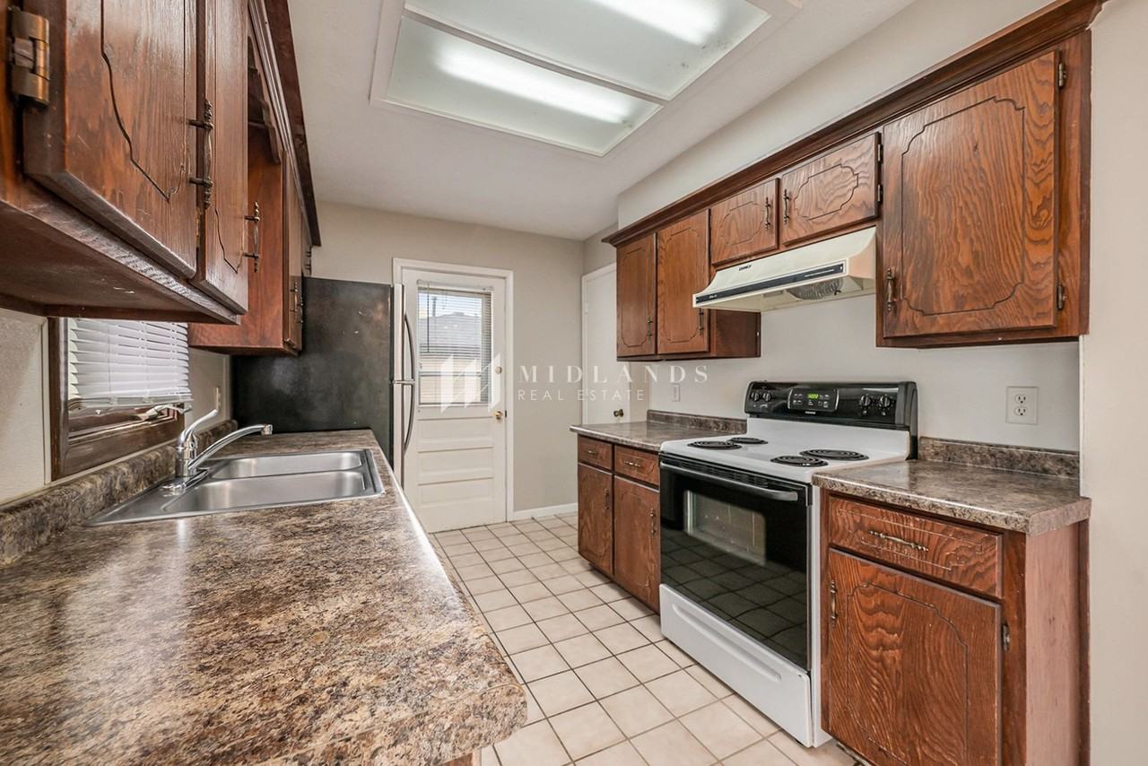 4701 Schroeder Dr - Photo 6 of 15