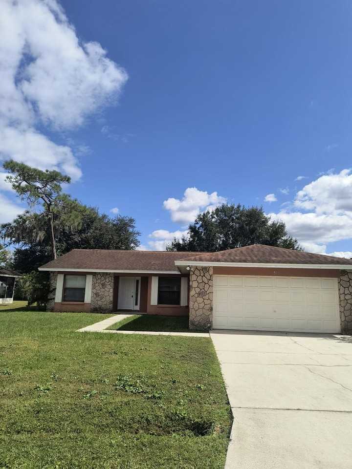 505 Maricopa Dr - Photo 3 of 32