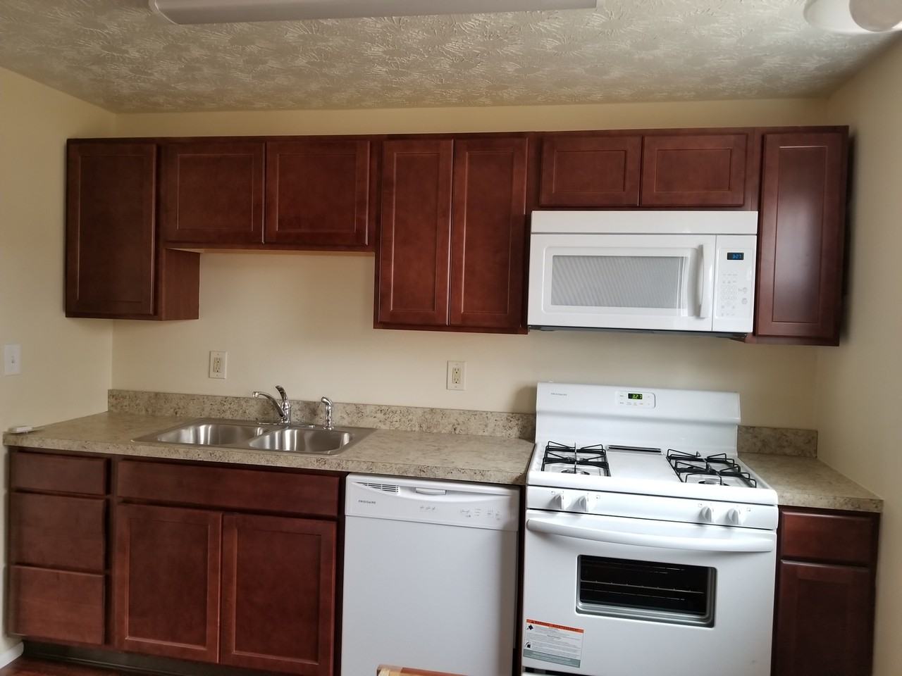 2062 Elm Trace St - Photo 3 of 33