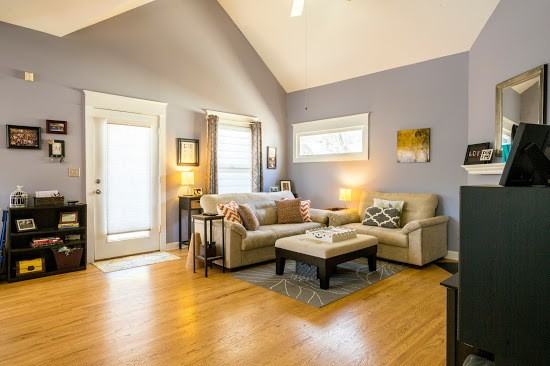 794 United Avenue Southeast - Photo 3 of 17