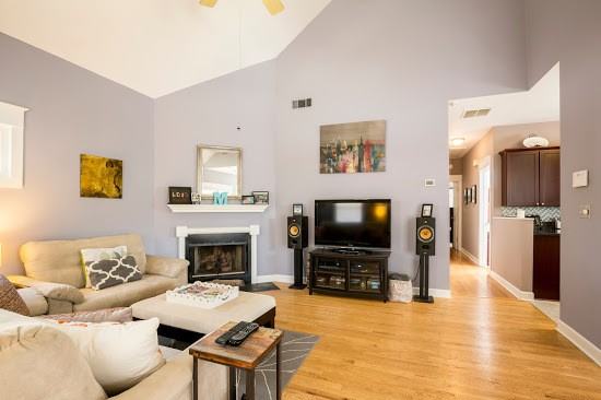 794 United Avenue Southeast - Photo 6 of 17