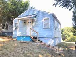 featured image of 702 W 8th St