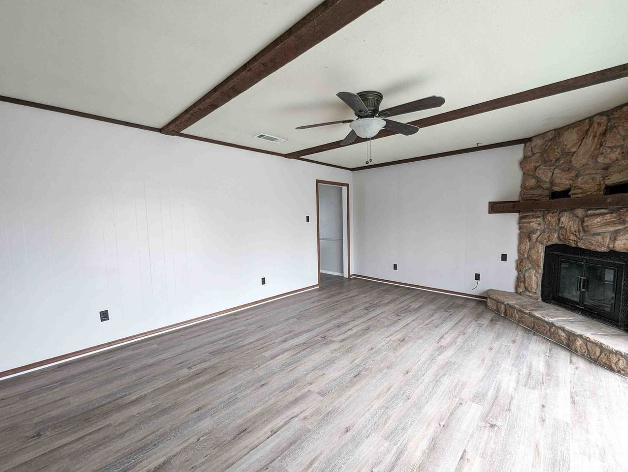 3511 Lanell Dr - Photo 3 of 20