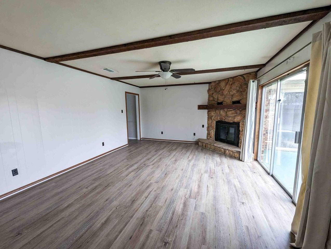 3511 Lanell Dr - Photo 4 of 20