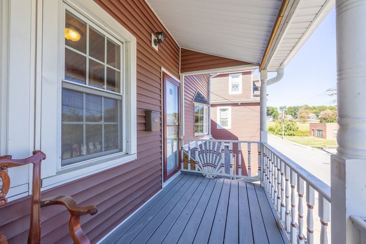 77 Ashland St #B - Photo 3 of 28