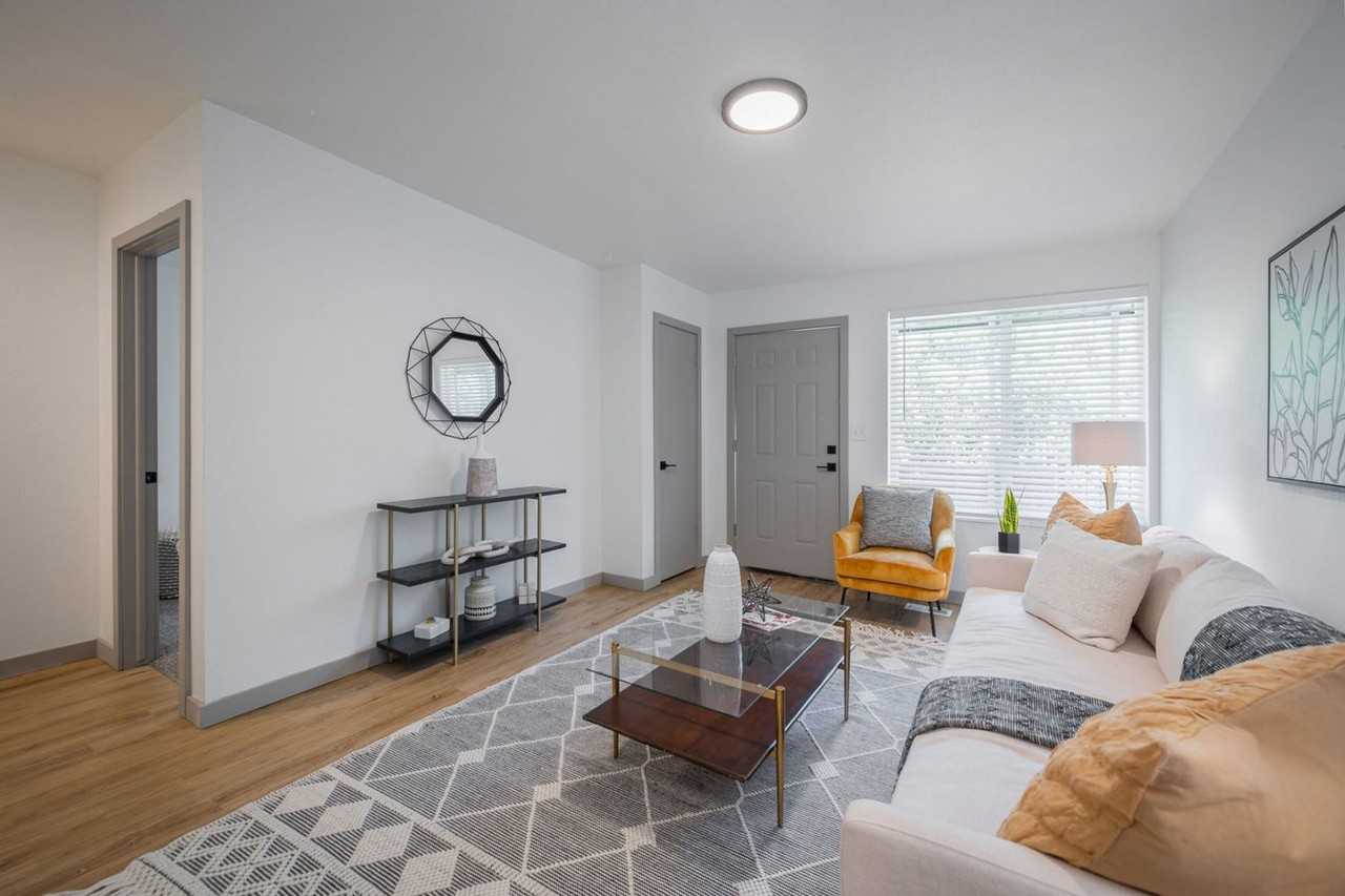 Katmai Apartments - Photo 6 of 41