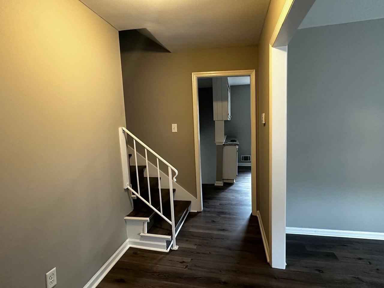 4565 Rockdale Ct - Photo 3 of 28