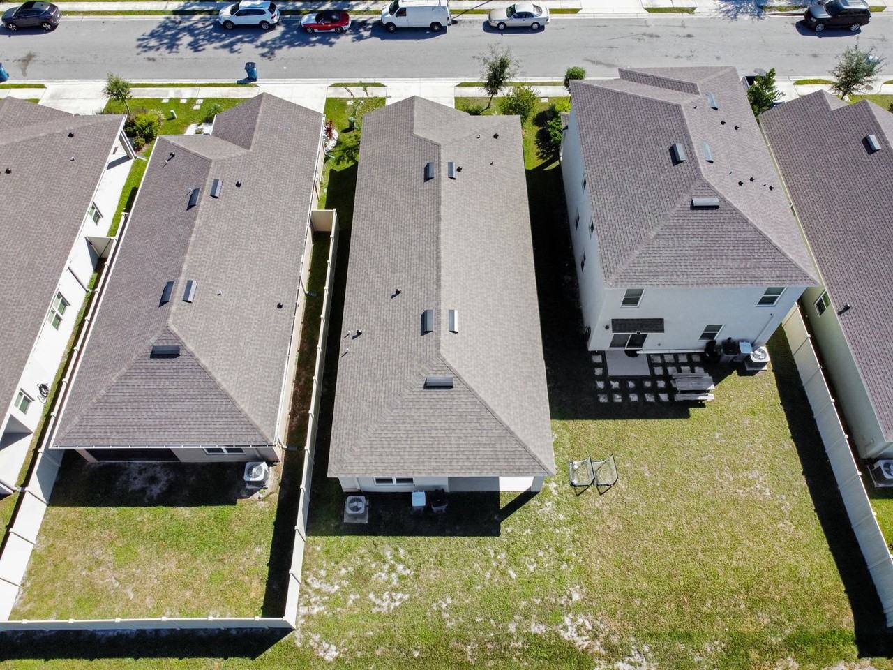 328 Gina Ln - Photo 4 of 33