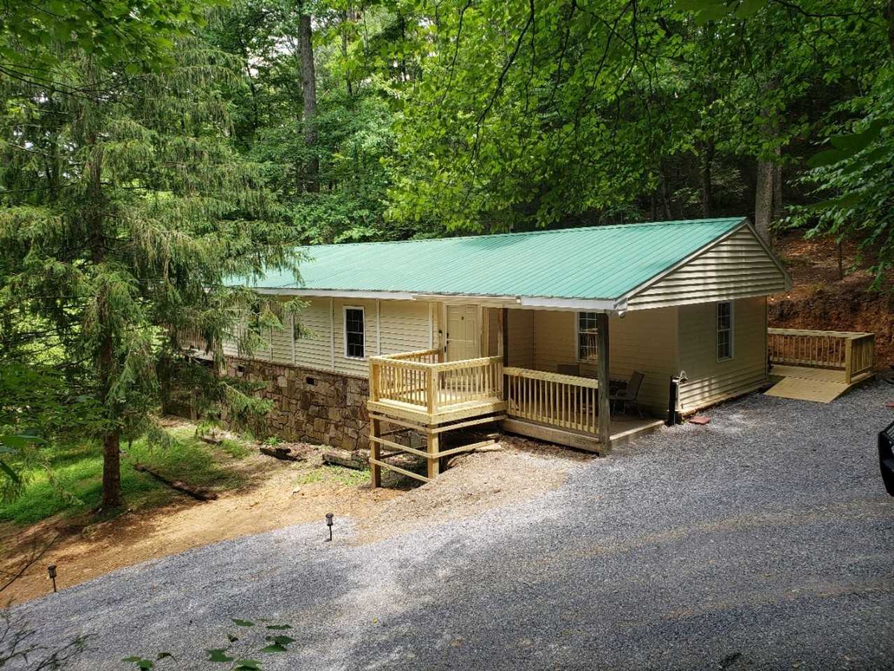 1110 S Spring Hollow Rd - Photo 2 of 29
