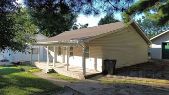 811 Pinewood Dr - Photo 1 of 1