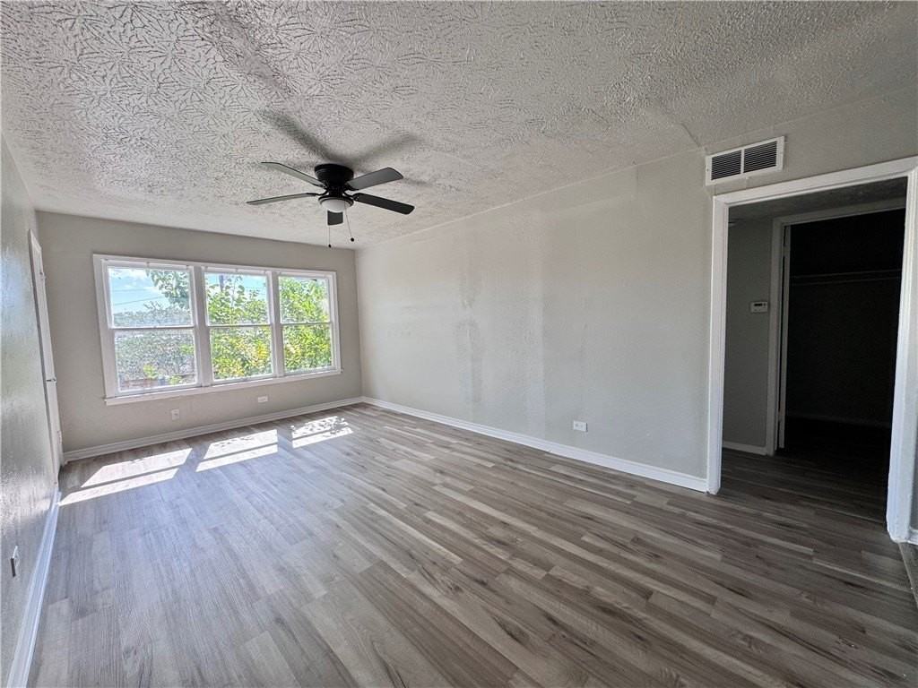 3120 Santa Fe St Apt 27 #27 - Photo 3 of 9