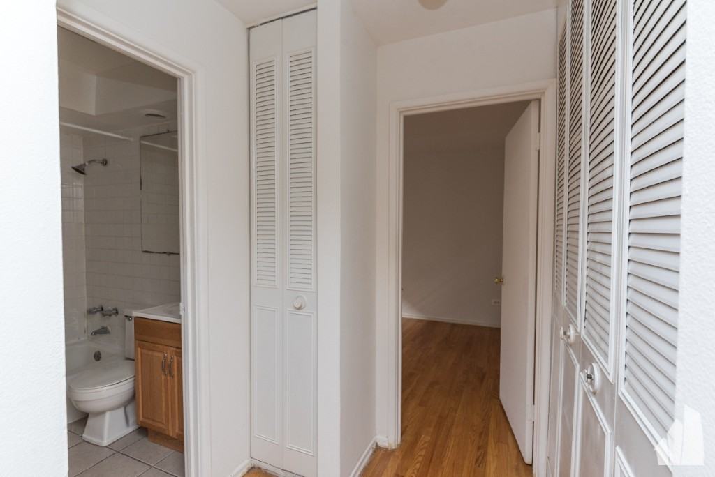 6830 N Sheridan Rd #254 - Photo 7 of 10